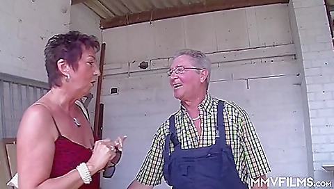 Sexy young girl gets fucked by a staff and receives