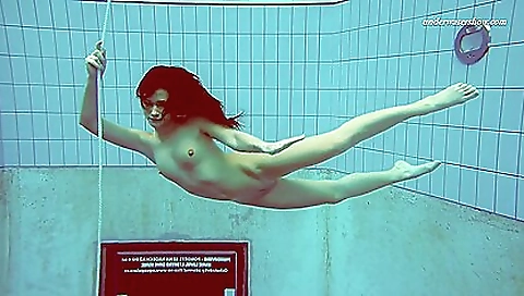 Hot milf gets cum after a sexy time