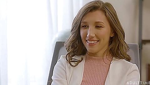 Cute girl with a sexy body gets