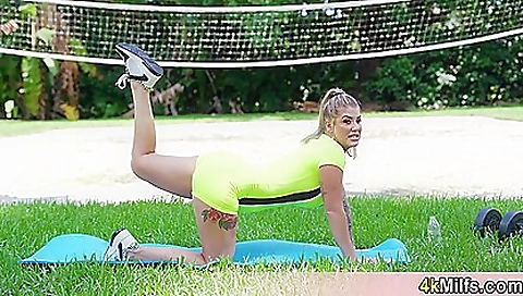 Spanish babe fucks in a strip salad