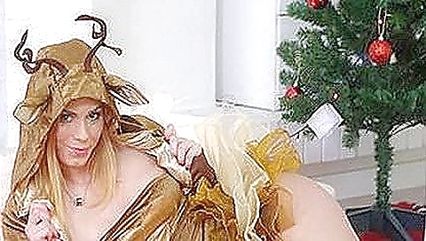 Christmis and a milf like nud