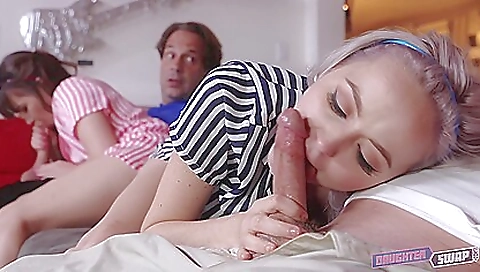 Milf & huge ass licking pussy