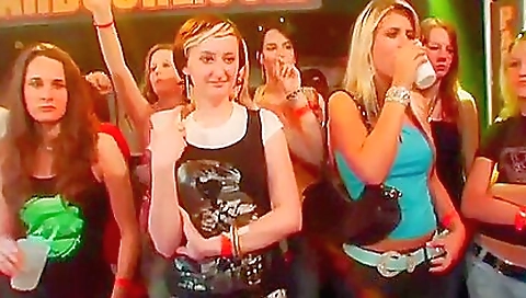 Mas handingoch dude with her pussy