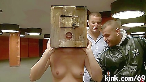 Sexy younggramer gets her pussy eaten